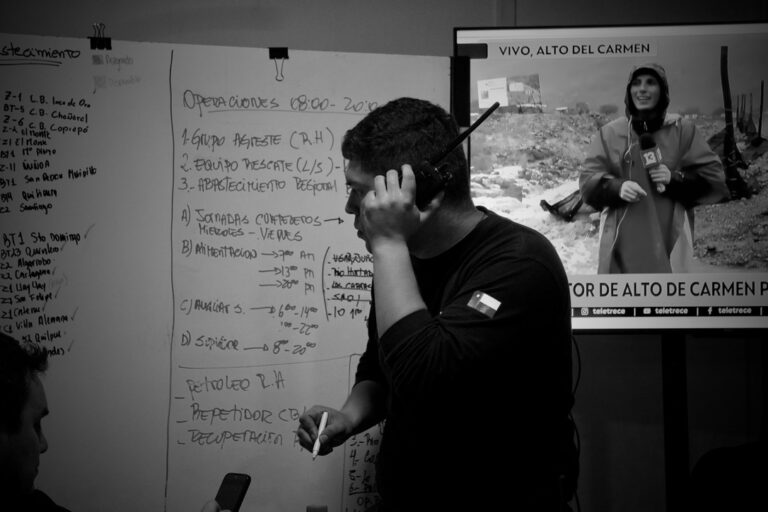 Convicciones fuertes, planes flexibles: lecciones de una sala de crisis para marketing